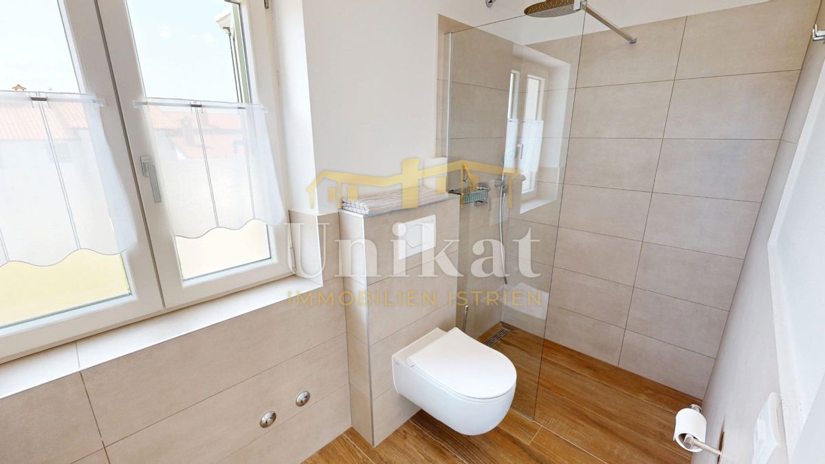 Casa vicino a Vižinada - giardino, piscina, 4 camere da letto